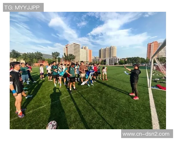 厦门足球俱乐部奋勇拼搏展现青春风采助力城市体育发展新篇章